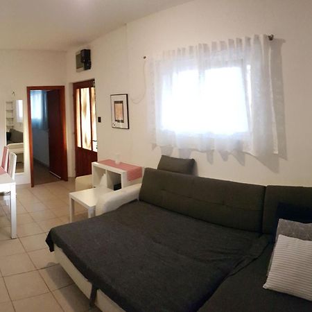 Apartmani Ela Prvić Luka المظهر الخارجي الصورة