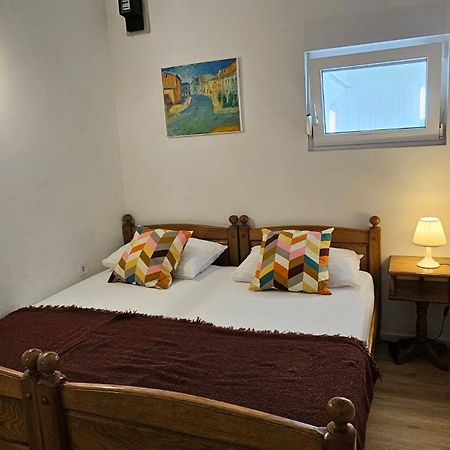 Apartmani Ela Prvić Luka المظهر الخارجي الصورة