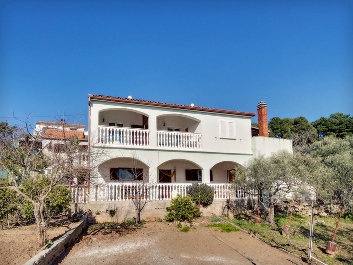 Apartmani Ela Prvić Luka المظهر الخارجي الصورة