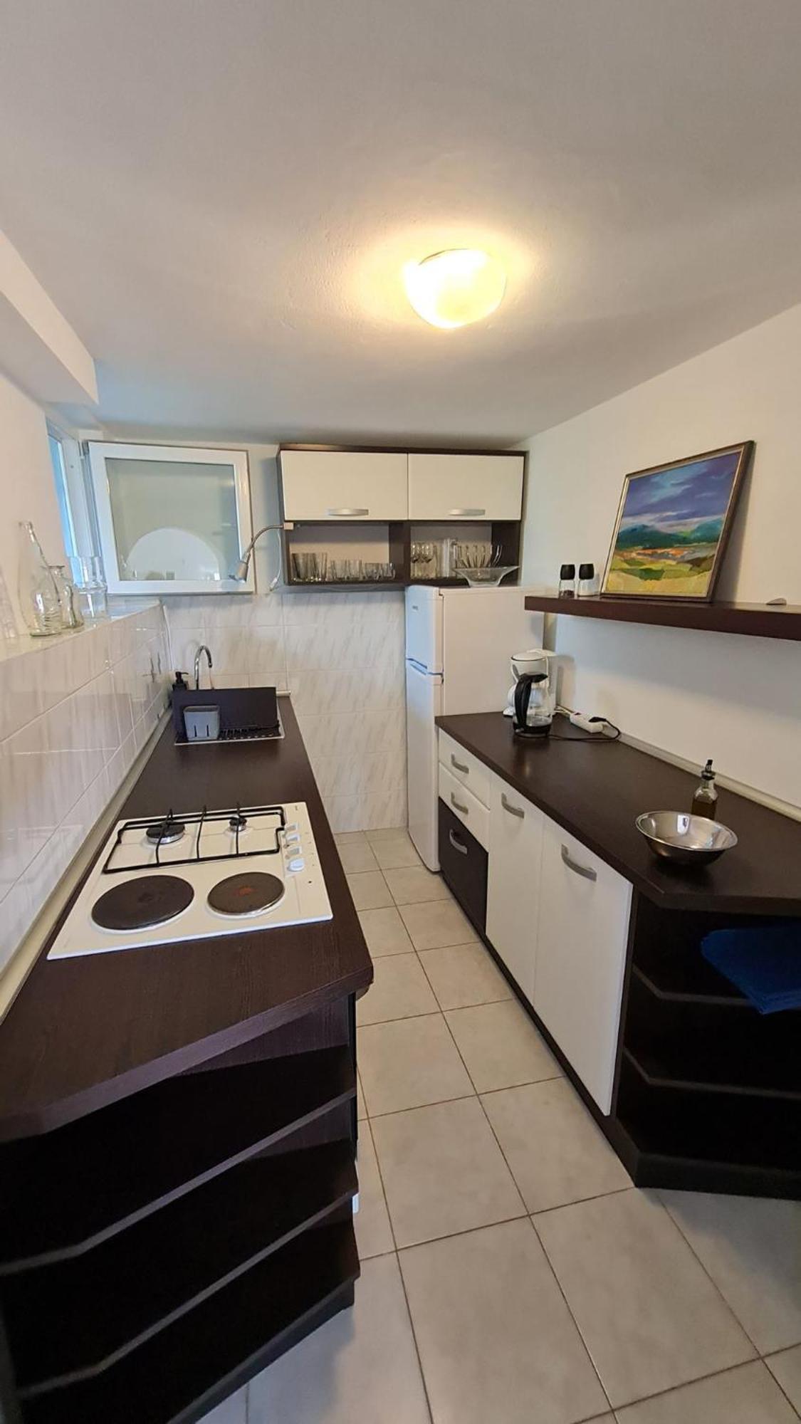 Apartmani Ela Prvić Luka المظهر الخارجي الصورة