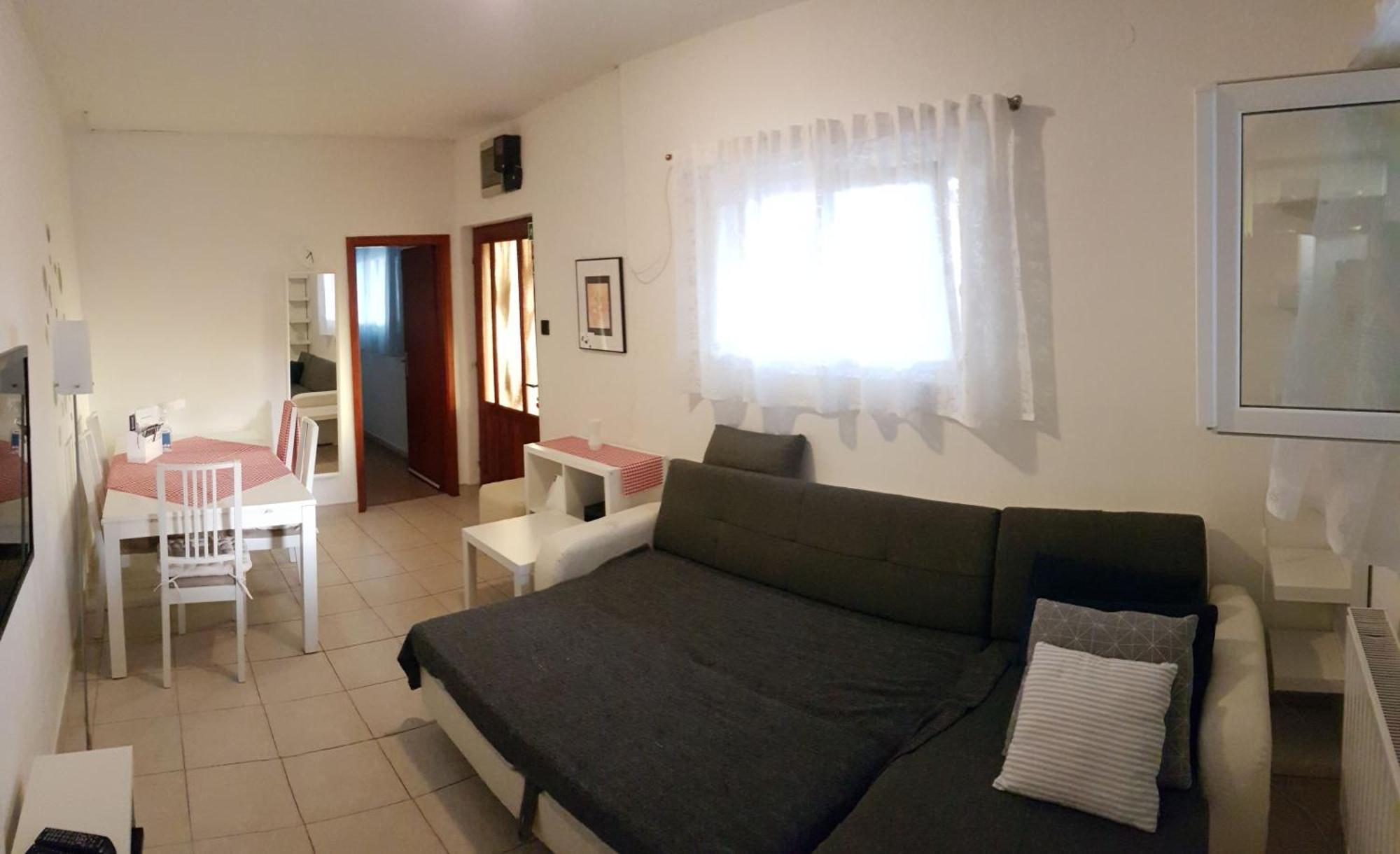 Apartmani Ela Prvić Luka المظهر الخارجي الصورة